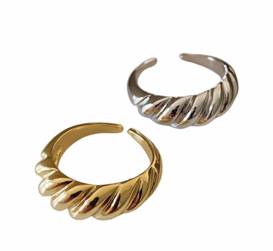Domes Croissant Ring